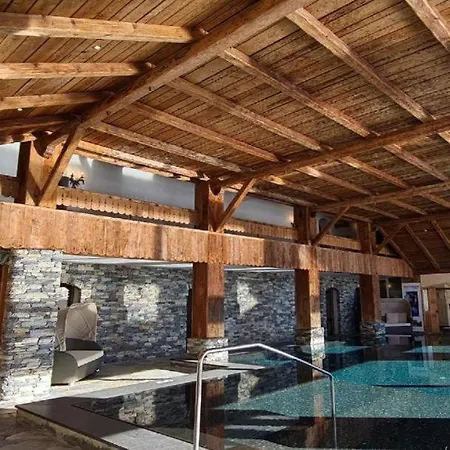 Vaste Pour 4 Personnes Avec Terrasse Et Piscine Apartment Crans-Montana